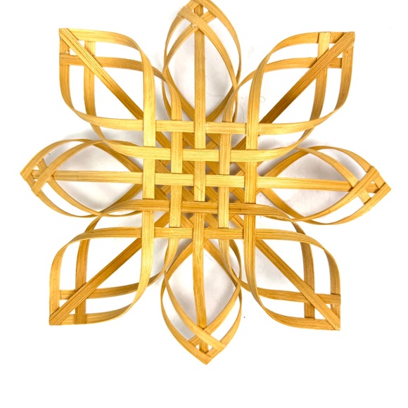 Woven Wood Star Snowflake Wall Decor – Rustic Handmade Style - Picture 12 of 12